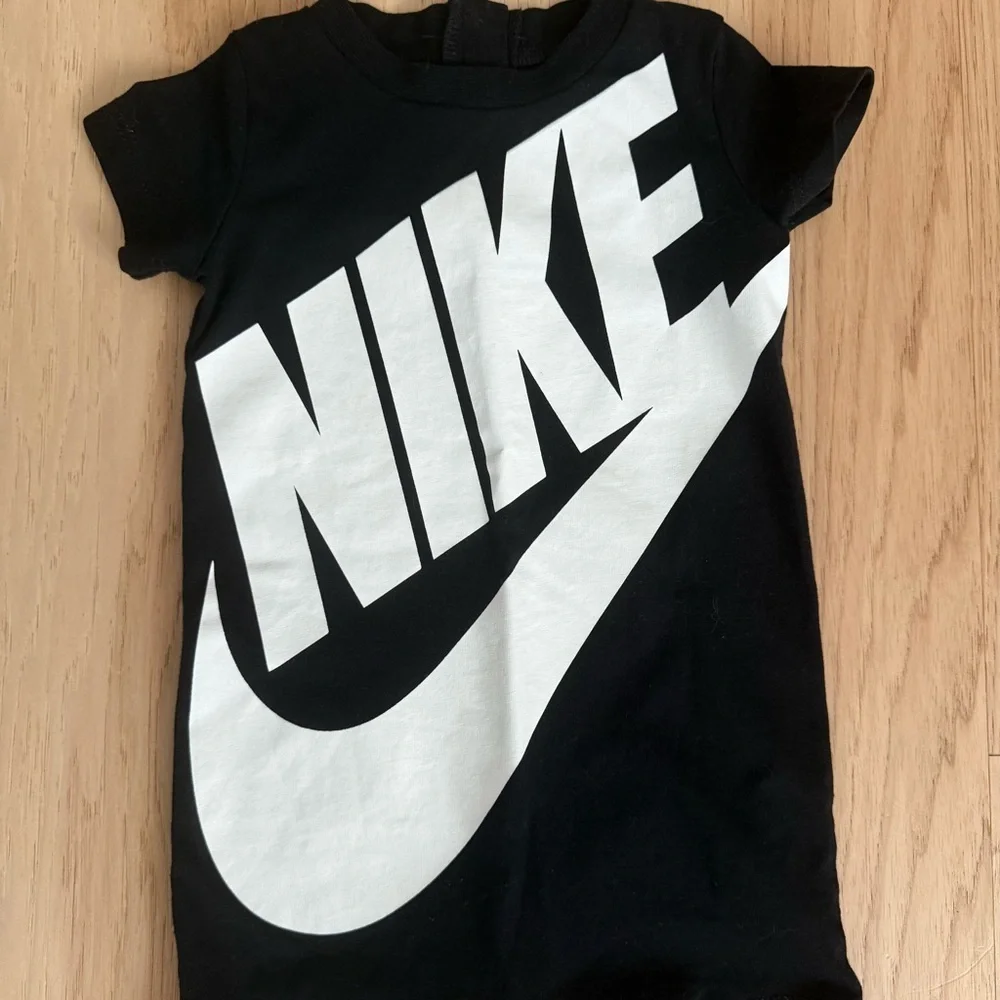 Nike Baby Infant Nike Logo Coverall Futura Romper Bodysuit Black White 6 Months
